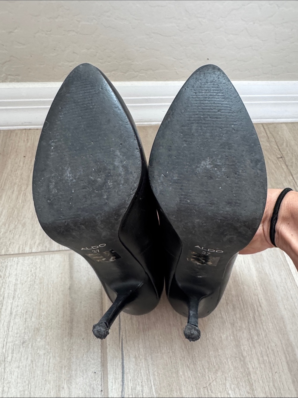 Aldo Black Pointed Toe Stiletto Heels - Picture 6 of 6